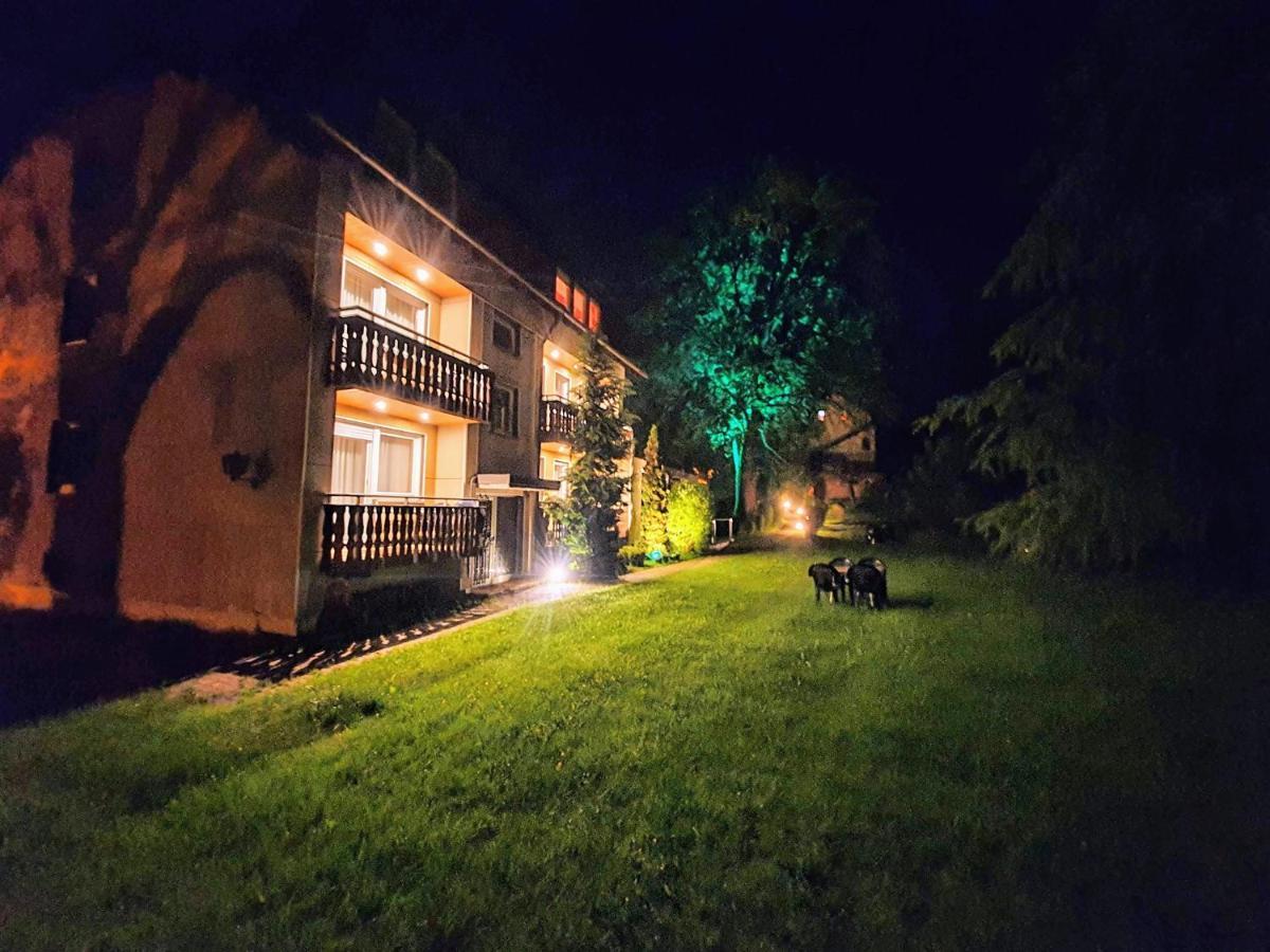 Gasthof Zum Goldenen Hirschen Hotel Geroldsgrun Bagian luar foto