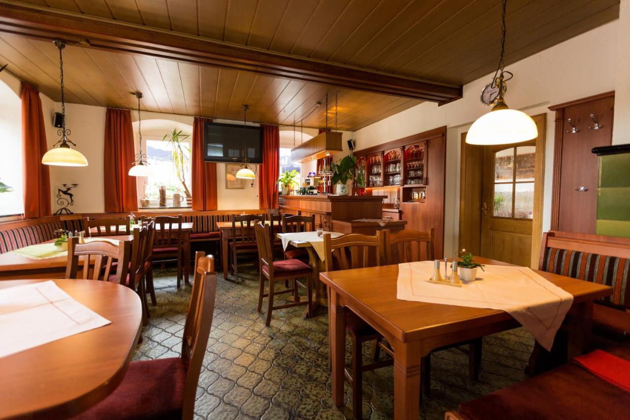 Gasthof Zum Goldenen Hirschen Hotel Geroldsgrun Bagian luar foto